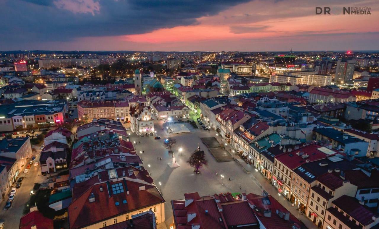 Trend Apartments Old Market Rynek Rzeszow 84M2! Exterior photo